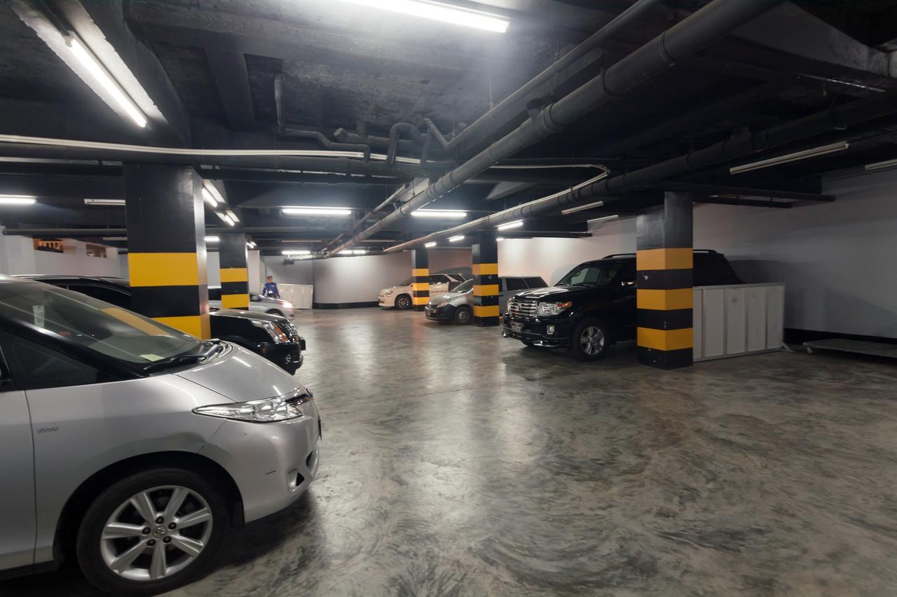Clover Suites Royal Lake Yangon Exterior photo