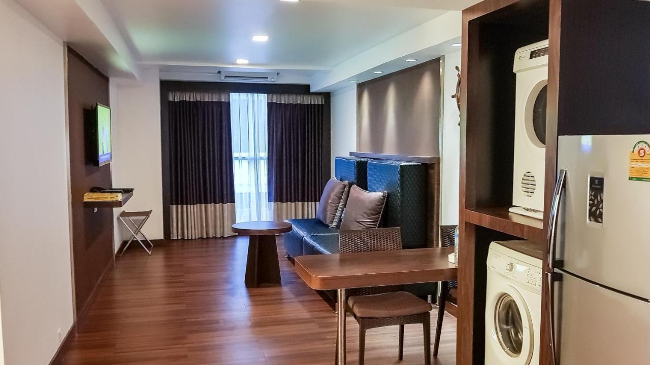 Clover Suites Royal Lake Yangon Exterior photo