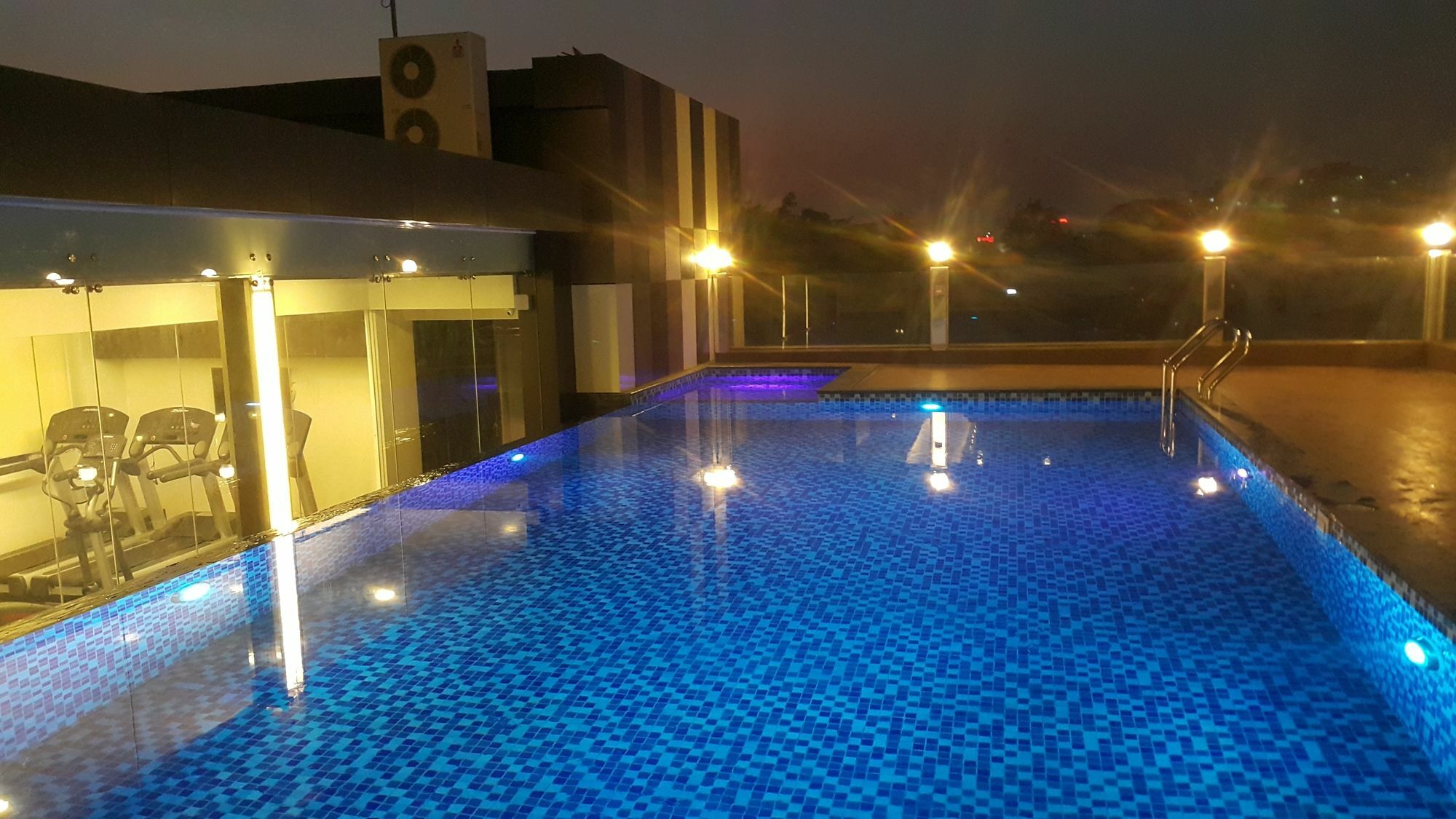 Clover Suites Royal Lake Yangon Exterior photo