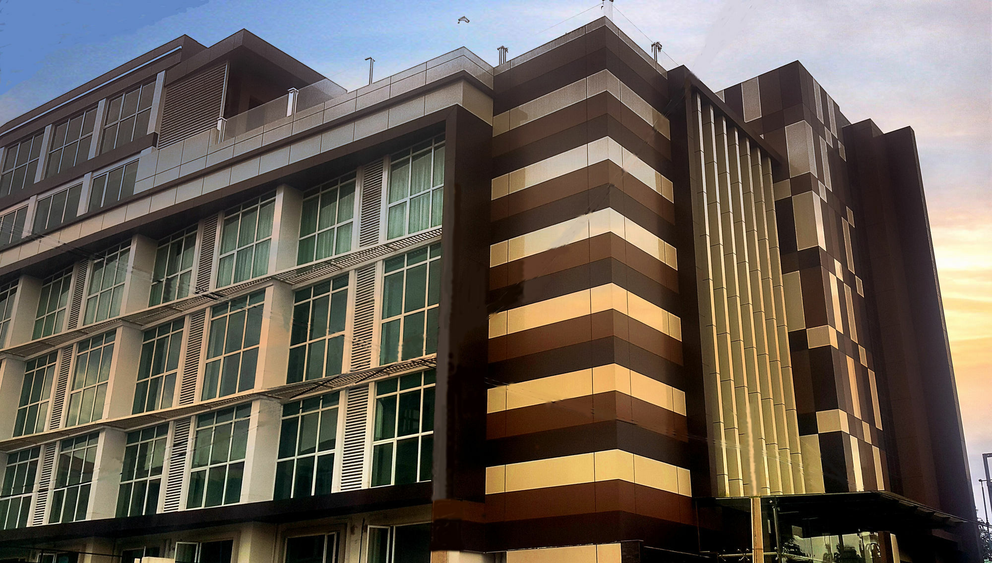 Clover Suites Royal Lake Yangon Exterior photo